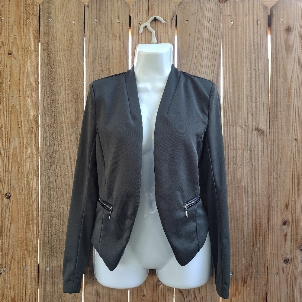 Ovi - Olive Green Cutaway Blazer